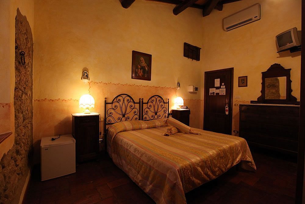 Agriturismo Casanova Di Pescille San Gimignano Exterior foto